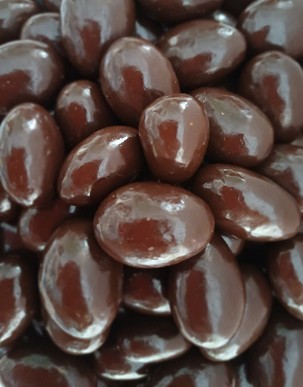 Étcsokoládés mandula drazsé